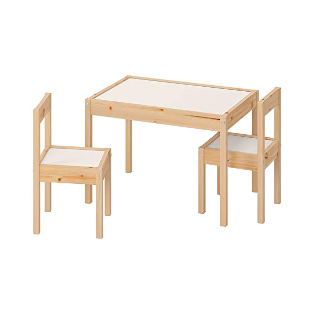 Mesas plegables de madera con sillas